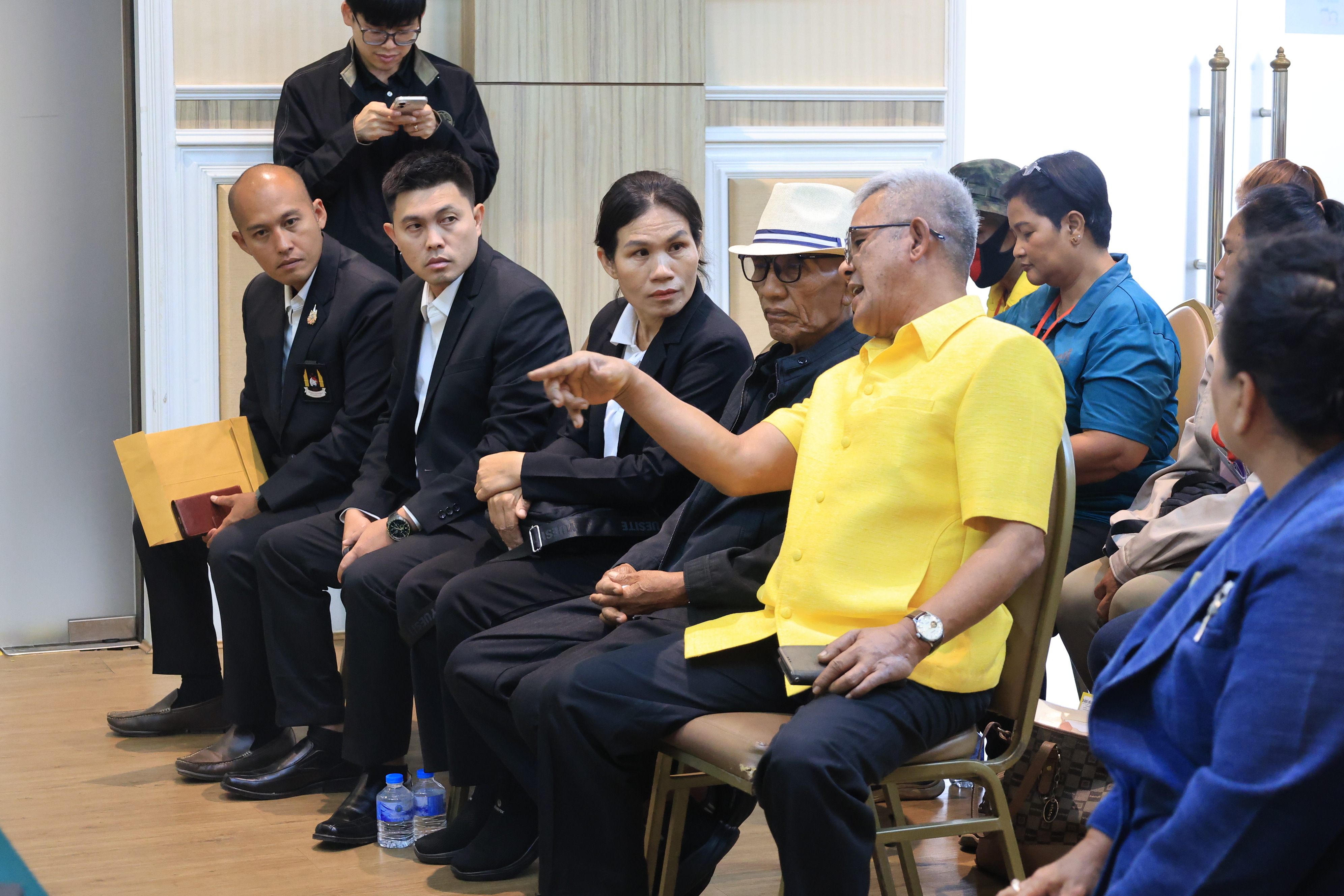 title - ส.ป.ก. เข้ารับฟังข้อเสนอสมาชิกเกษตรกรสภาประชาชน 4 ภาค ติดตามความคืบหน้าโครงการฯ ตามมติ ครม.  เกี่ยวกับด้านการจัดที่ดิน ด้านงบประมาณโครงการฯ และด้านบุคคล เพื่อแก้ไขปัญหาความเดือนร้อนให้กับสมาชิกในพื้นที่